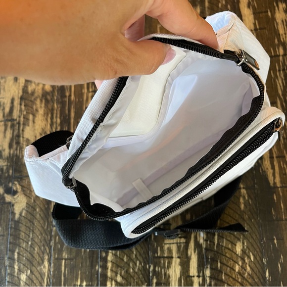 NIKE 🌟 BRAHAUS - White Fanny Pack Cross Body Bag - OS - Picture 12 of 13
